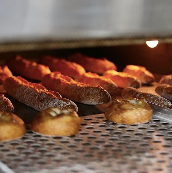 マヌカハニー天然酵母パン